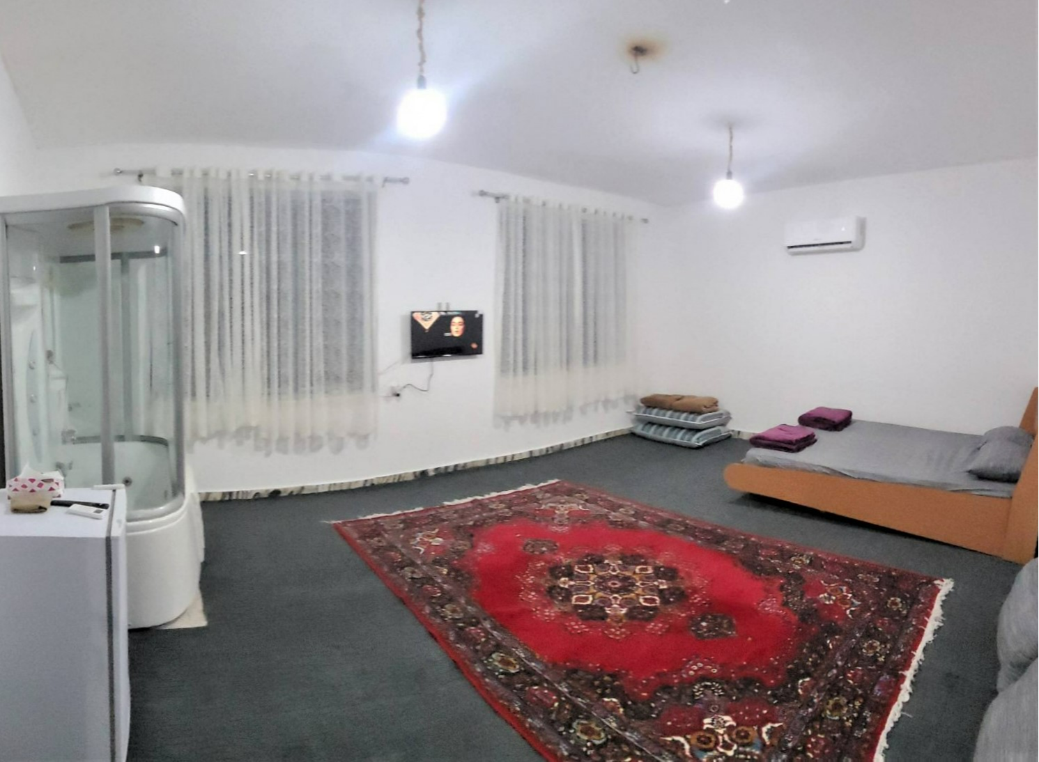 داخل "اتاق شمعدونی (1)"