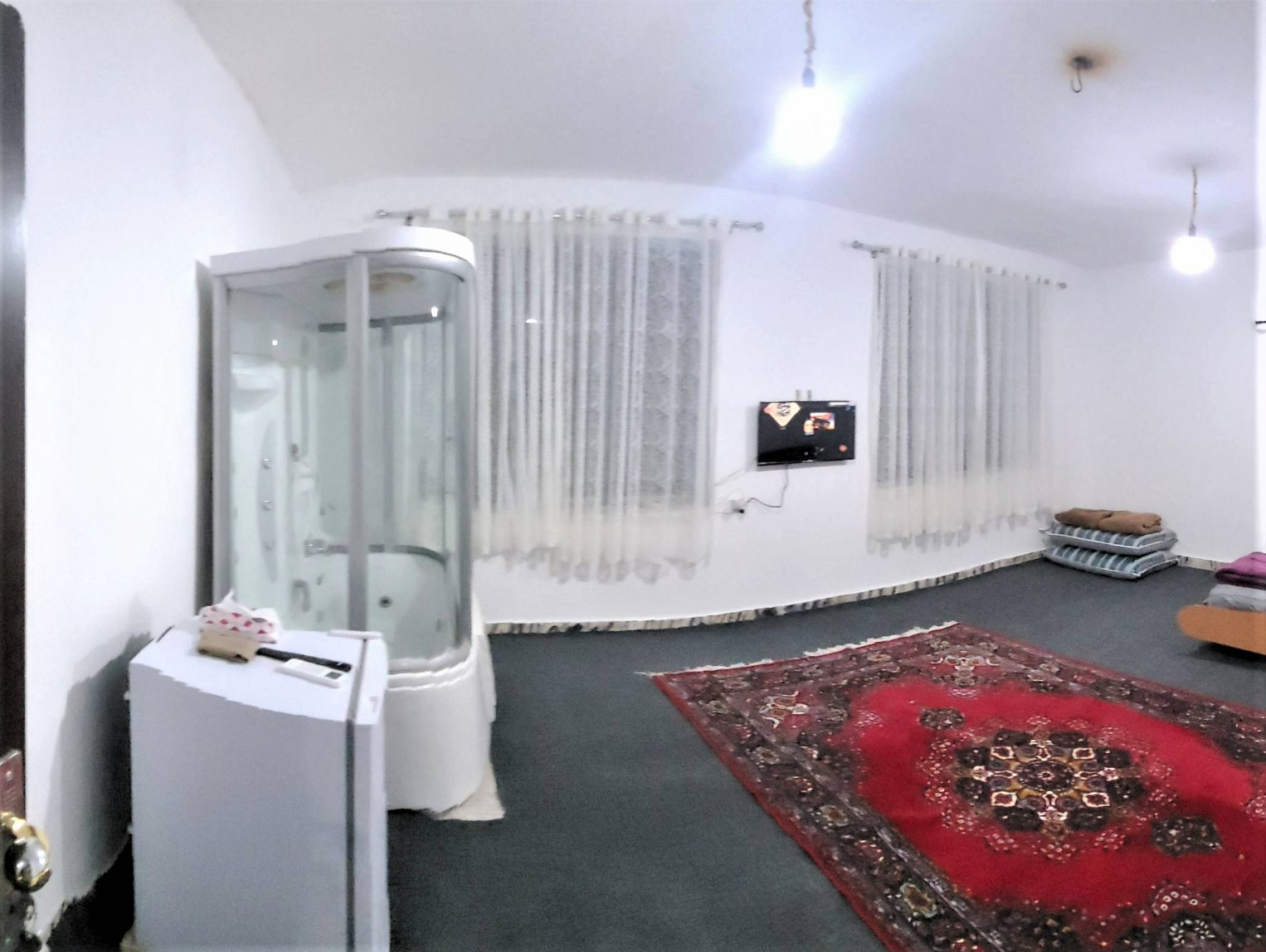 داخل "اتاق شمعدونی (1)"