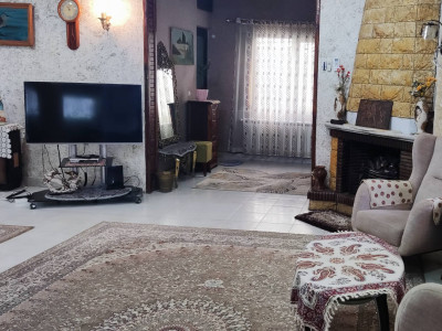 واحد ویلایی دوبلکس، دارای استخر روباز و آبگرم
