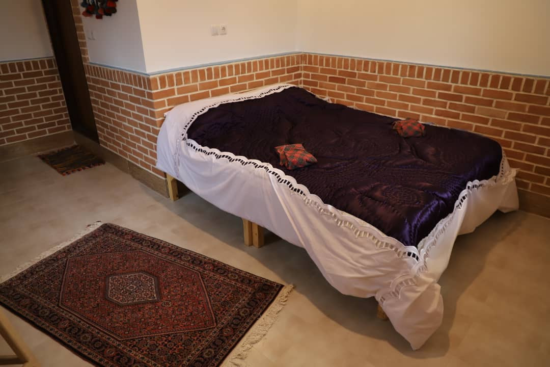 اتاق بنفشه