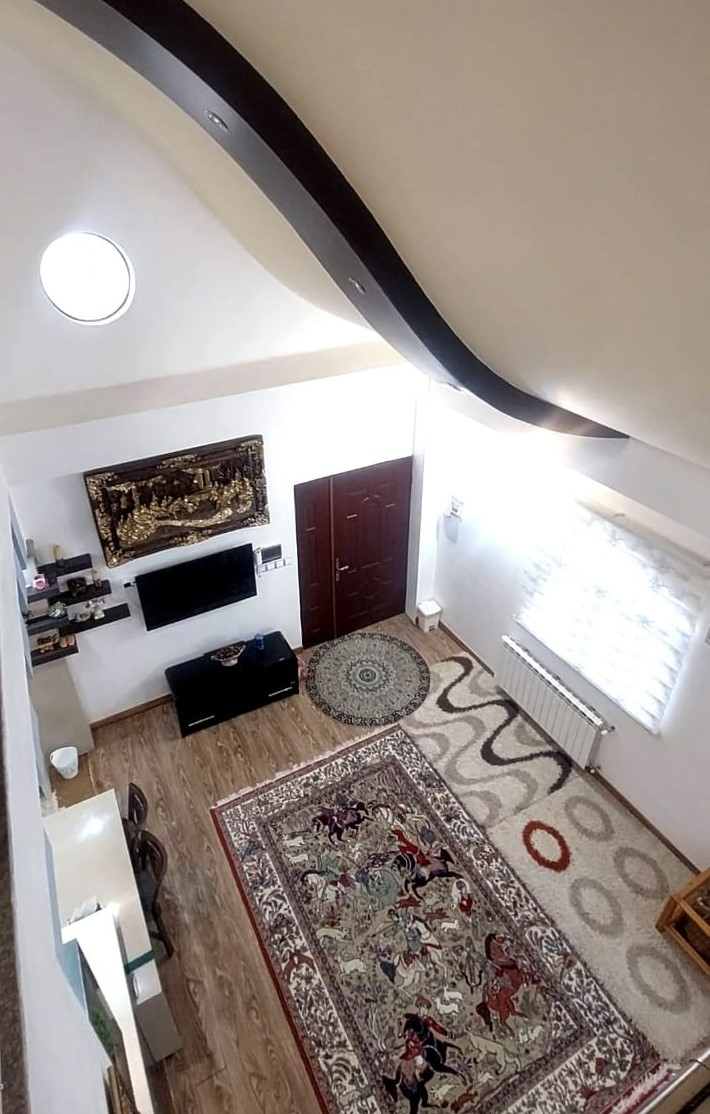 اتاق پذیرایی طبقه همکف