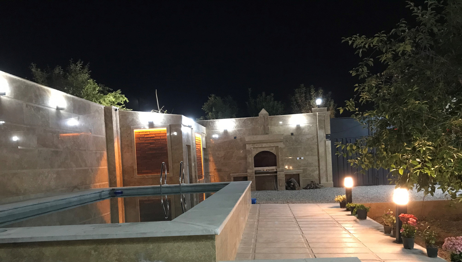حیاط