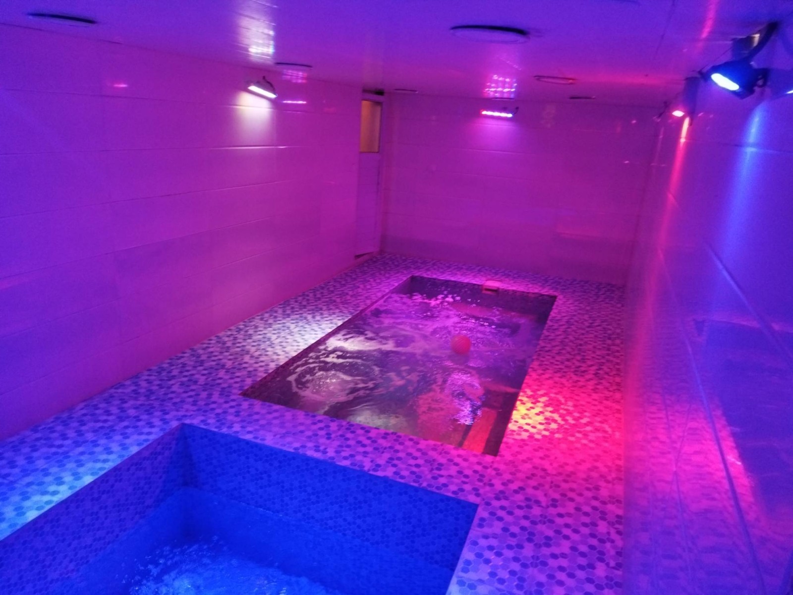 استخر استخر