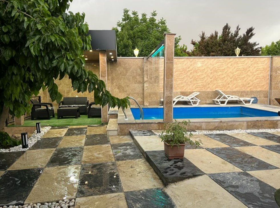 حیاط