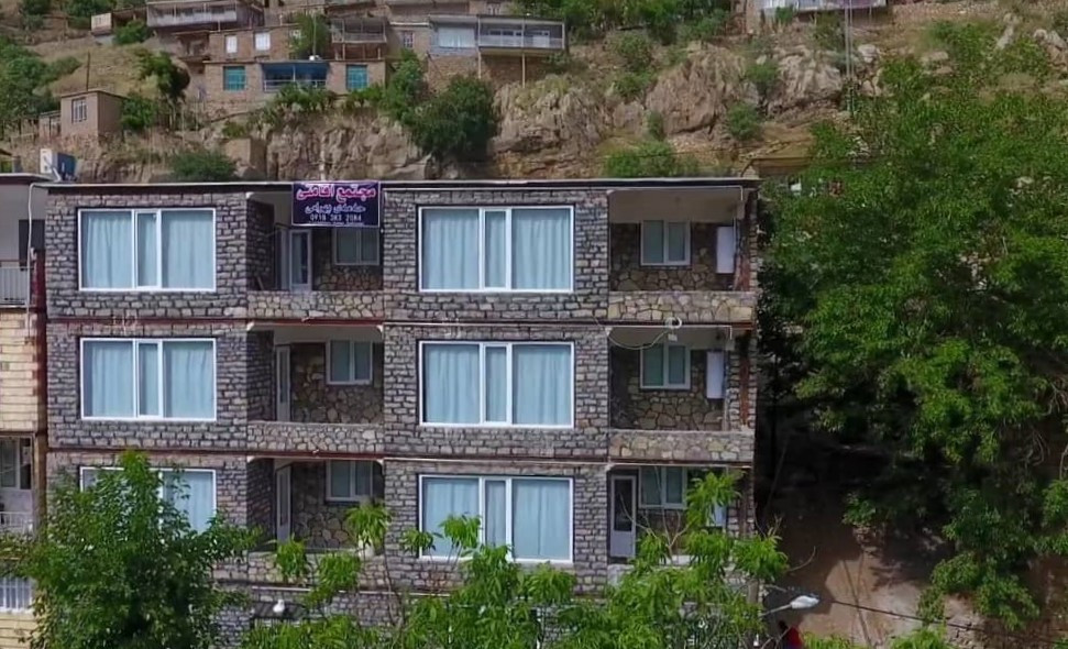 نمای بیرونی ساختمان