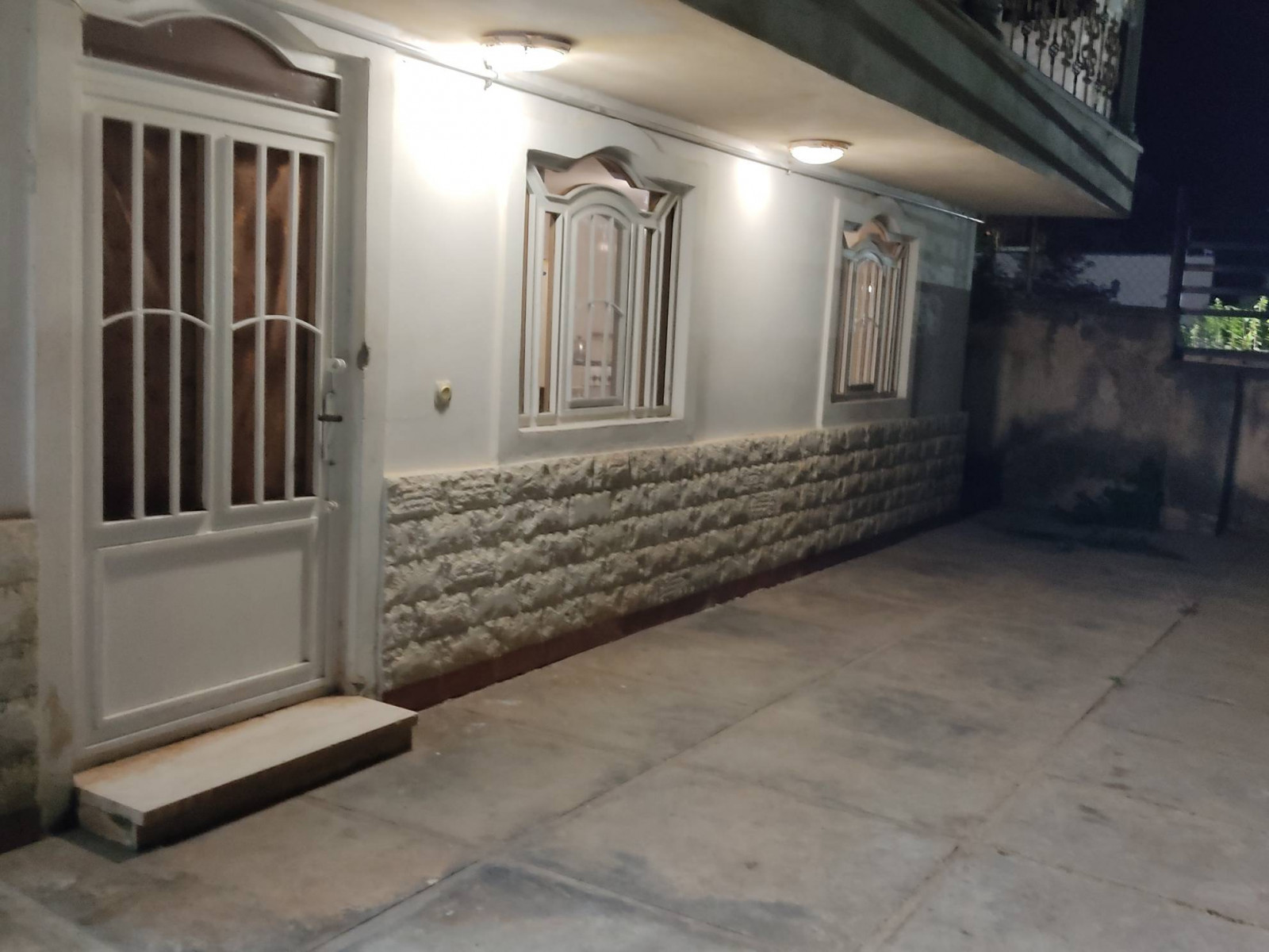 نمای بیرونی ساختمان