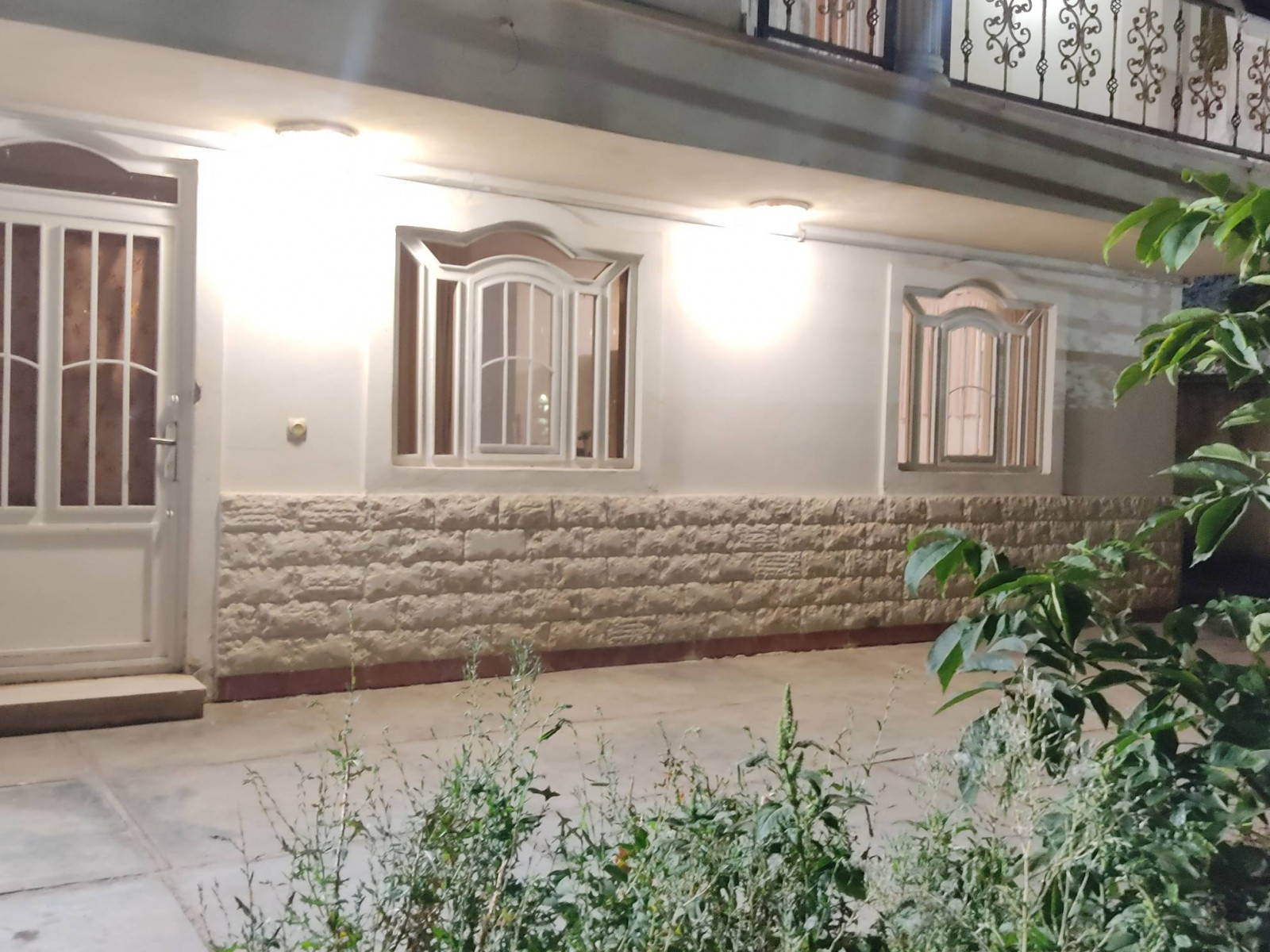 نمای بیرونی ساختمان