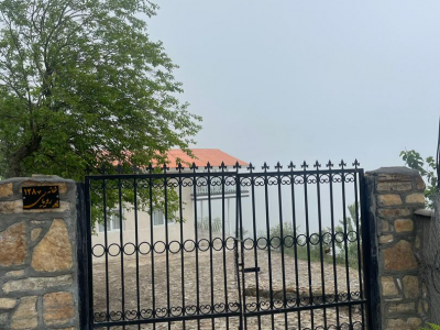 واحد مبله و مجهز، دارای حیاطی دلباز 1 واحد مبله و مجهز، دارای حیاطی دلباز 1