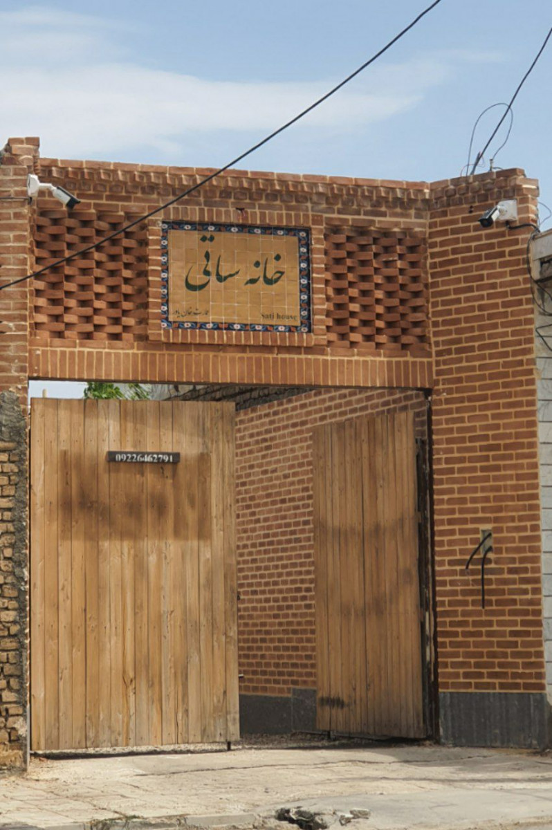 نمای ورودی