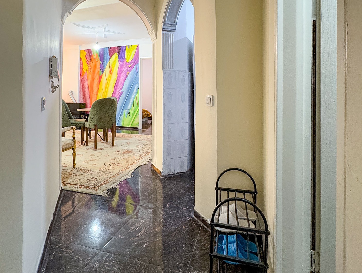 ورودی اقامتگاه ورودی اقامتگاه