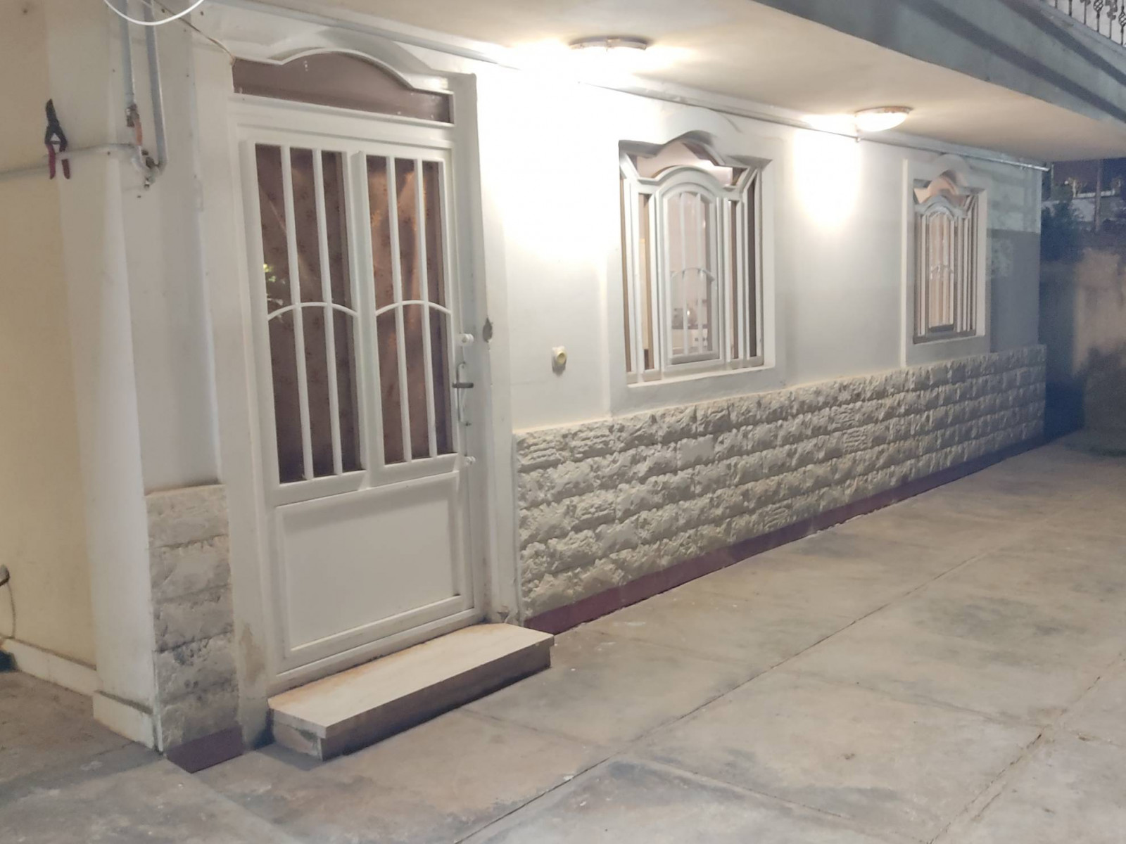 نمای بیرونی ساختمان