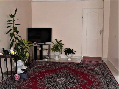 واحد همکف دارای حیاطی مستقل