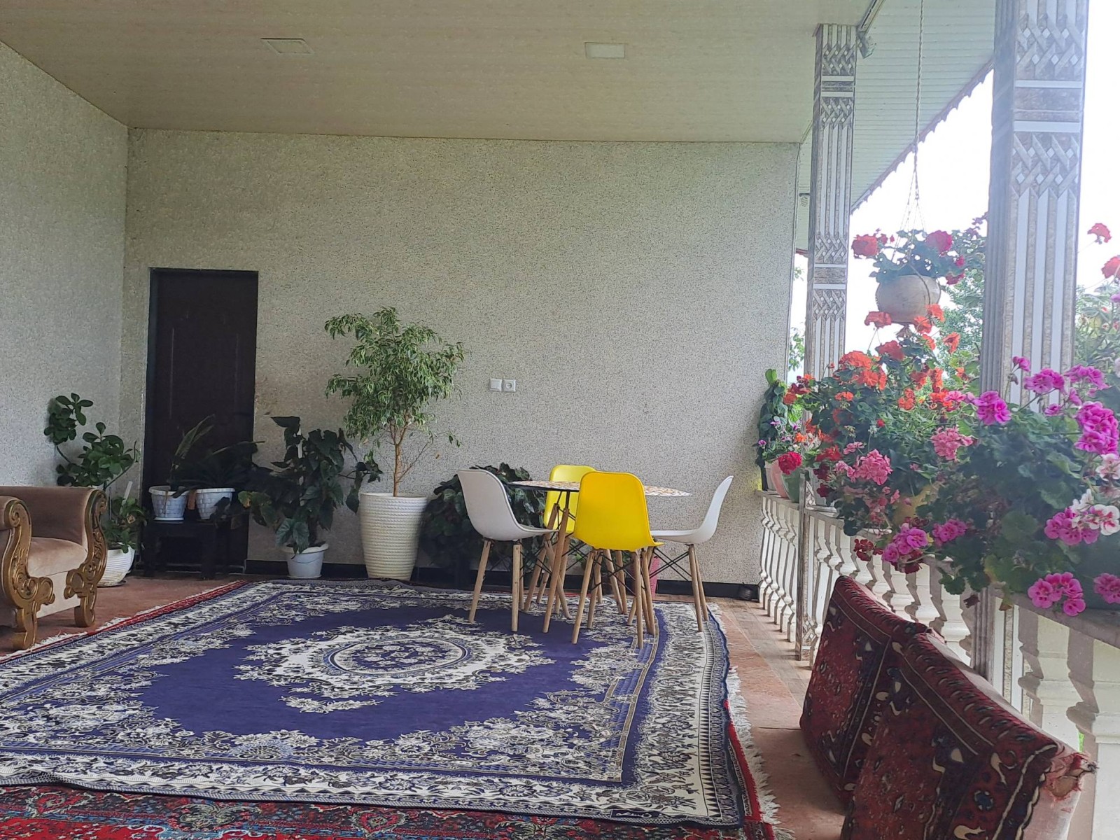 نمای بیرونی ساختمان