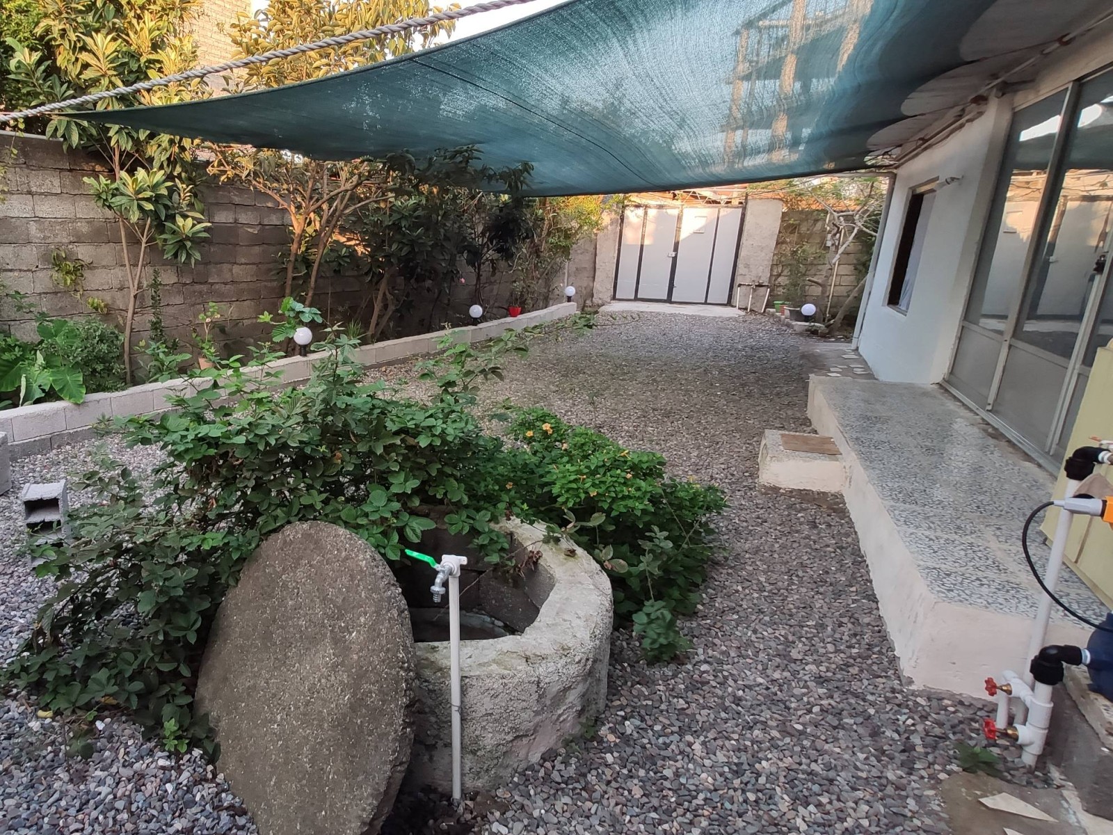 نمای بیرونی ساختمان