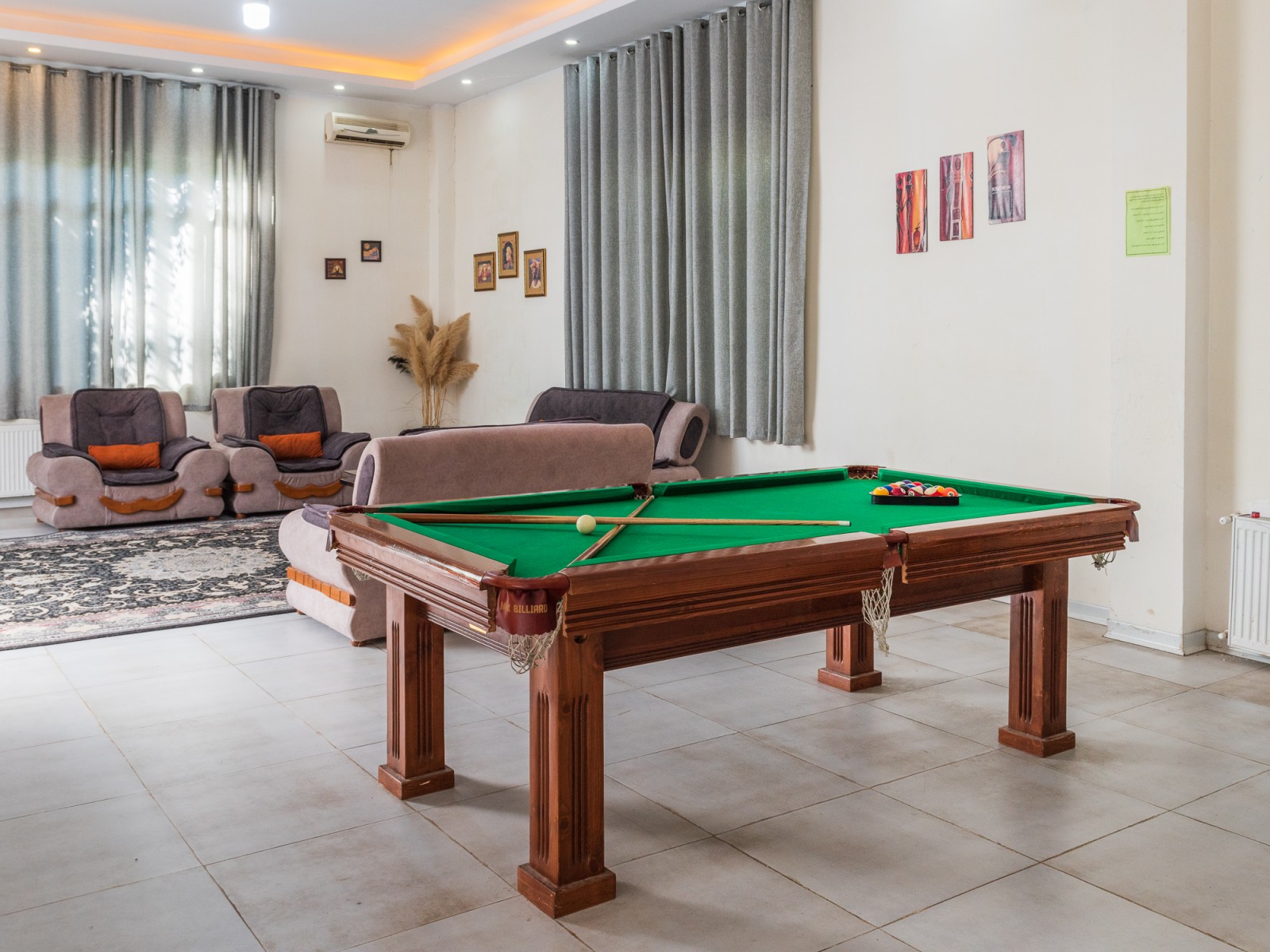 میز بیلیارد میز بیلیارد