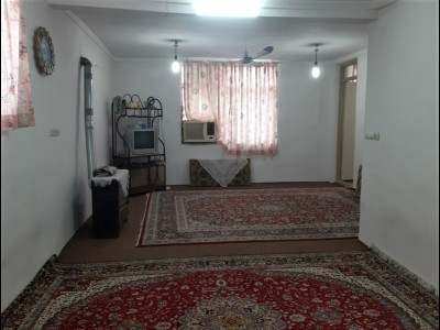 واحد دو خوابه با حیاطی دربست