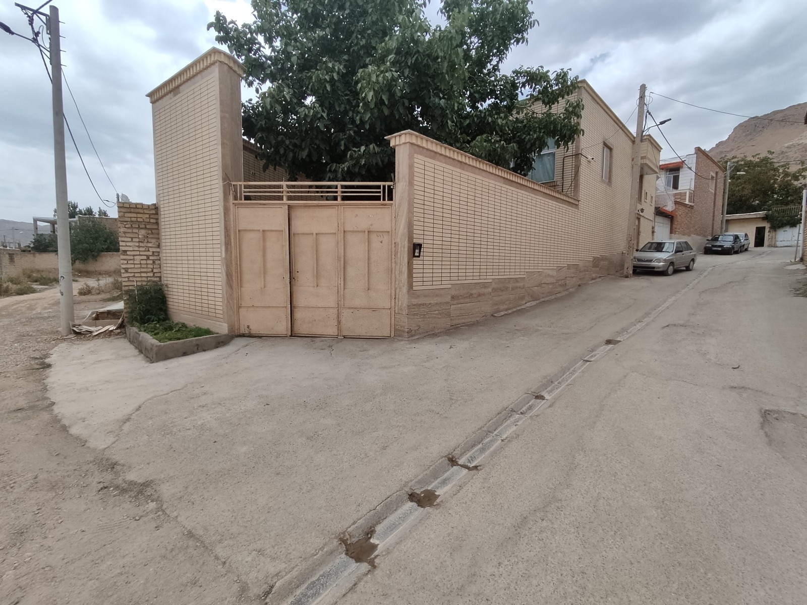 نمای بیرونی ساختمان