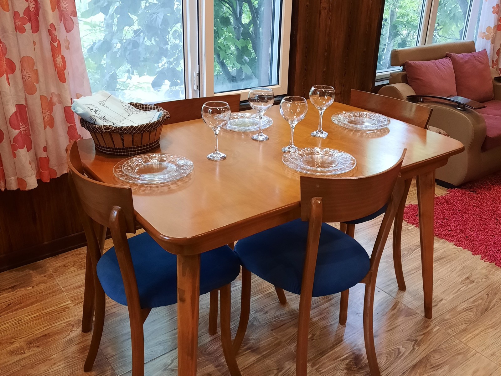 میزغذاخوری