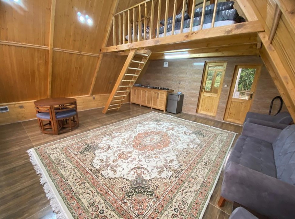 اتاق پذیرایی طبقه همکف