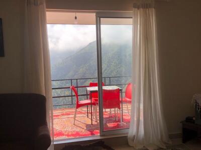 ویلای دوخوابه با منظره بسیار زیبای کو‌ه و ابر