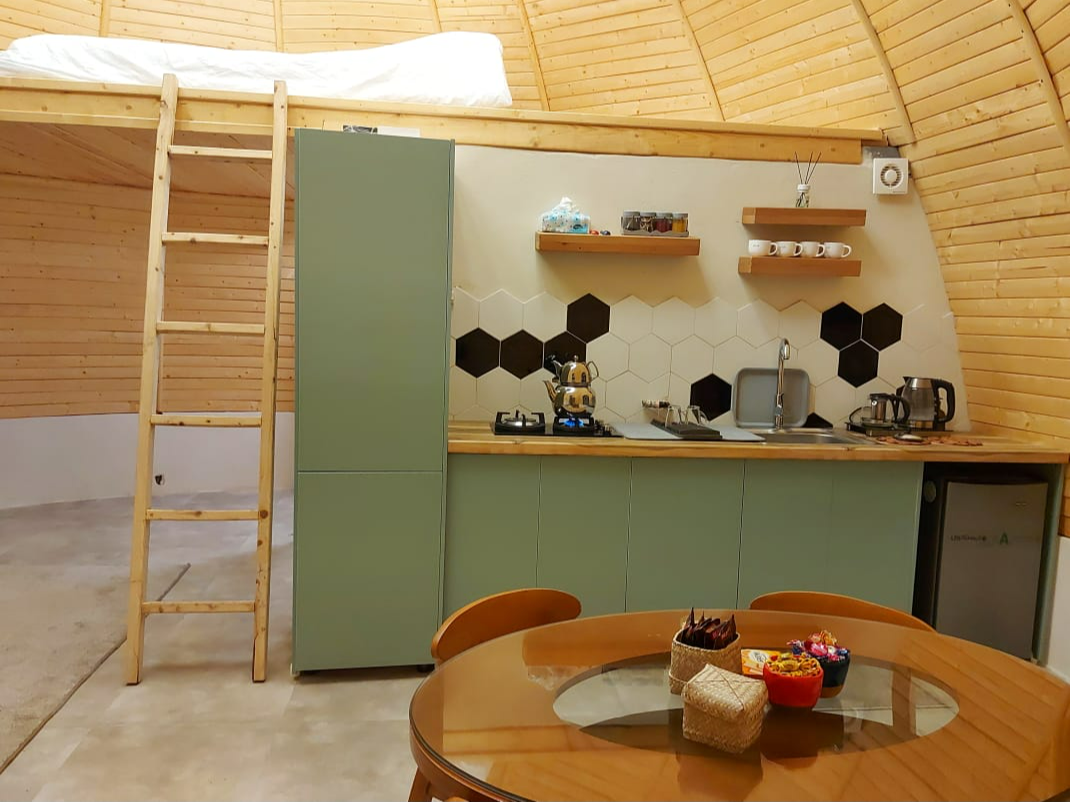 اتاق پذیرایی و آشپزخانه اتاق پذیرایی و آشپزخانه