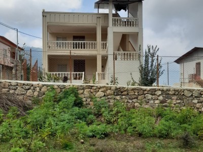 ویلای تک خواب جنگلی با تراسی دلباز