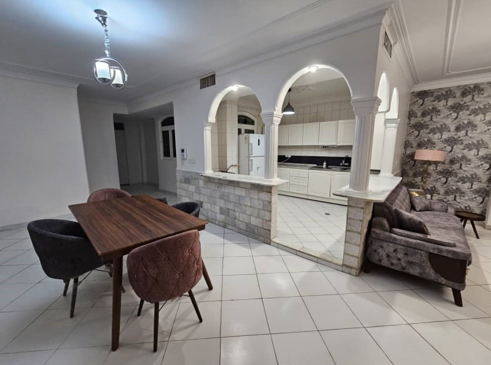 میز غذاخوری