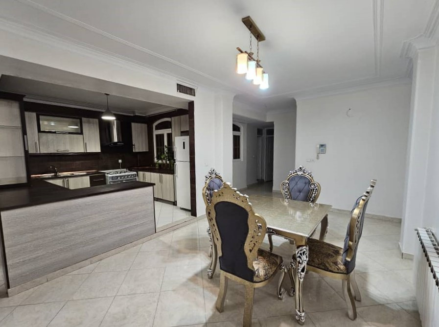 میز غذاخوری