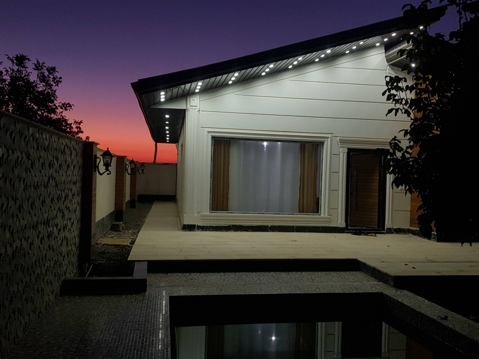 نمای بیرونی ساختمان