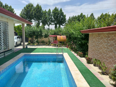 واحد ویلایی دارای استخر سرپوشیده آب گرم