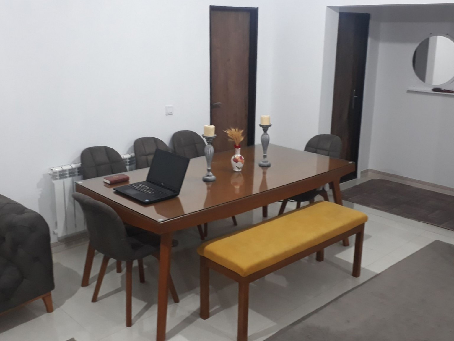 میز غذاخوری