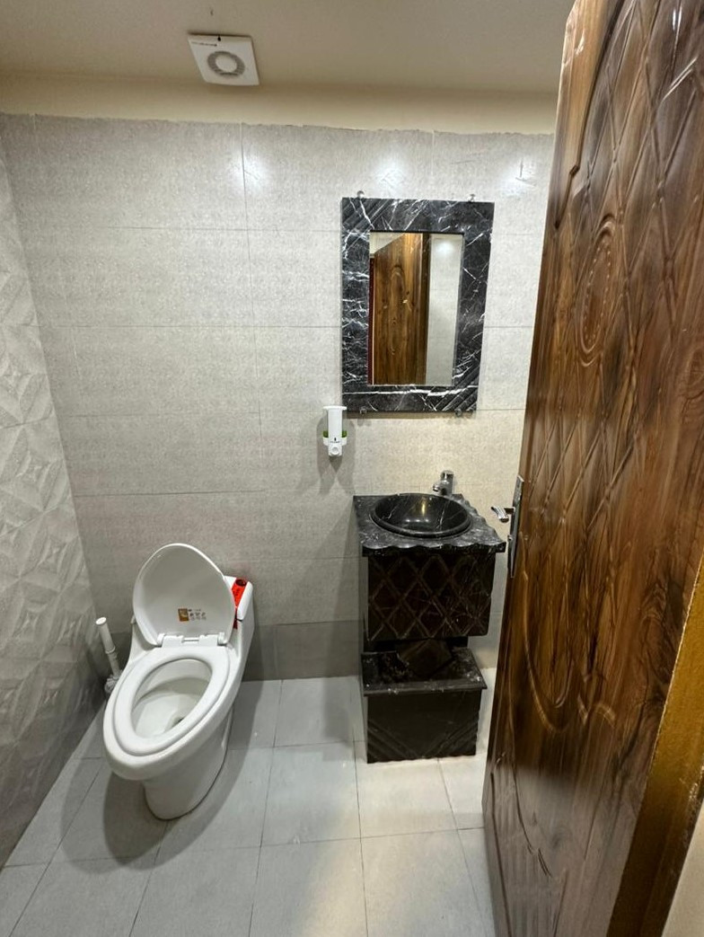 سرویس بهداشتی و حمام