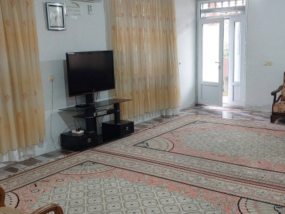 واحد آپارتمانی دوخوابه دارای حیاطی مستقل