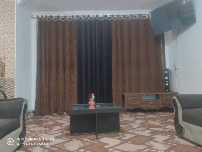 واحد مبله دلباز دو خوابه با تراسی نقلی