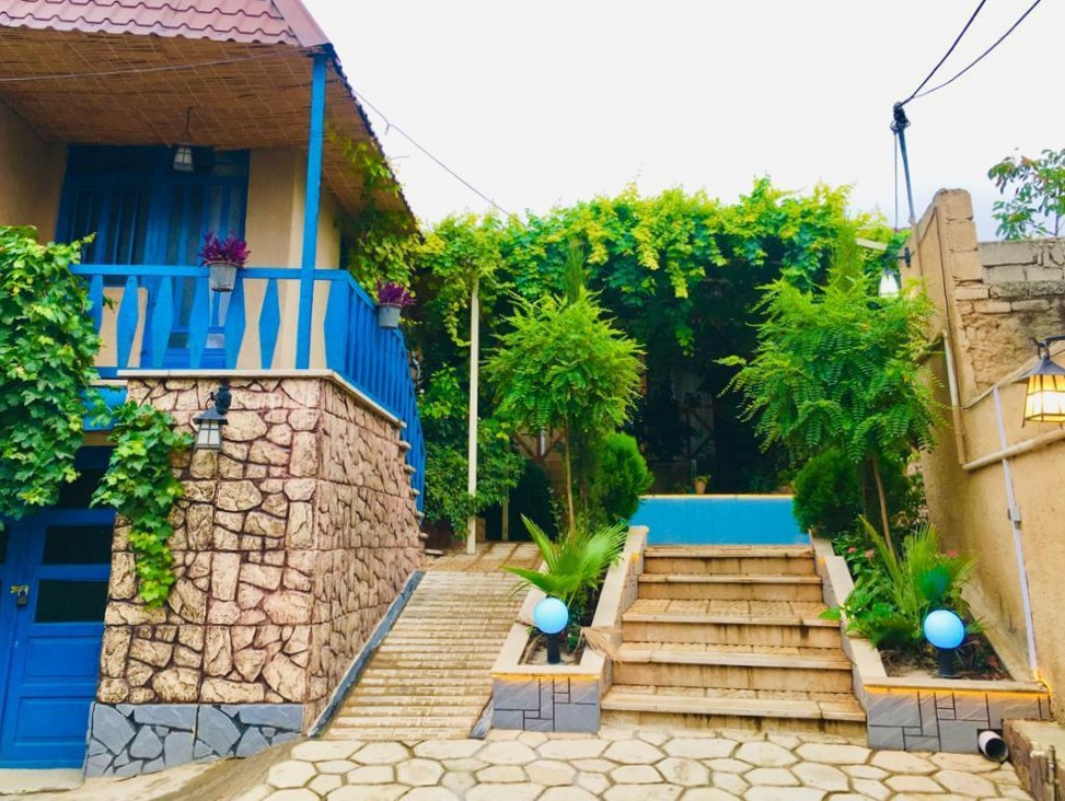 محوطه حیاط مجموعه