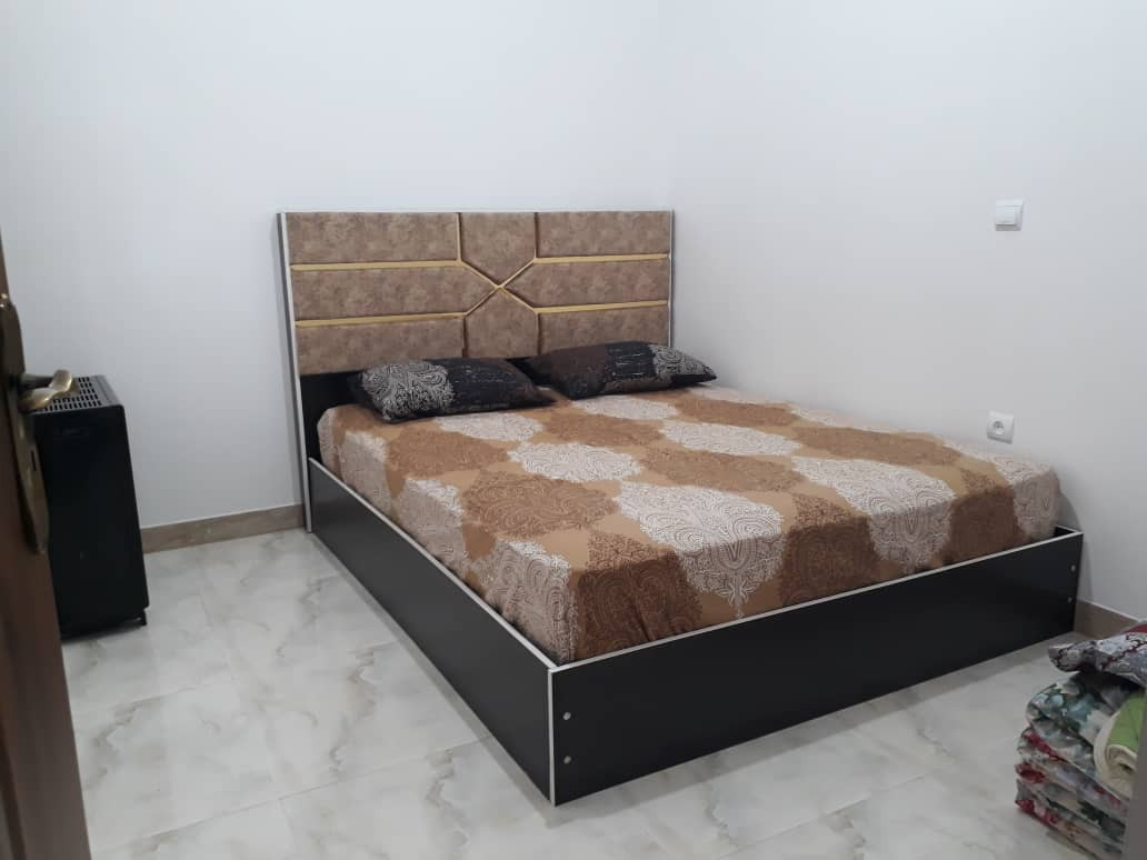 اتاق خواب طی چند روز تخت کامل میشود