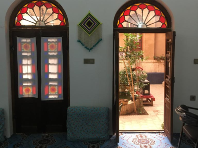 عمارت هشت، اتاق (آدابی)
