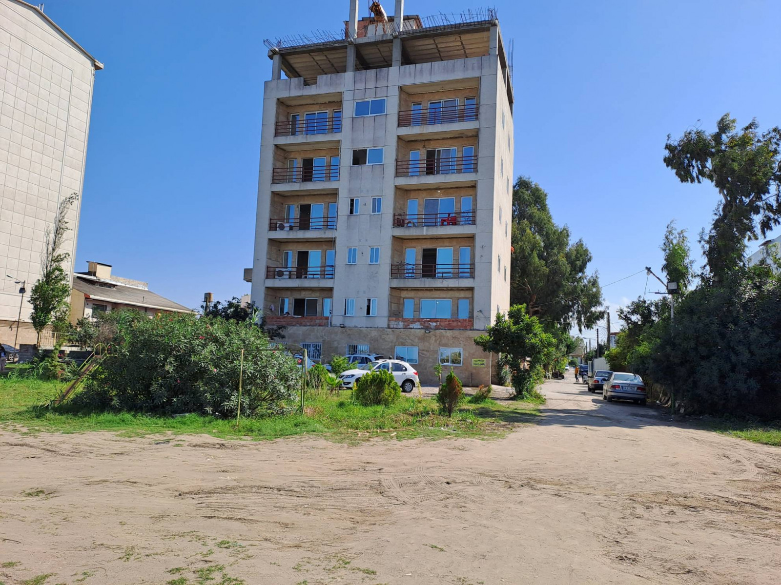 نمای بیرونی ساختمان