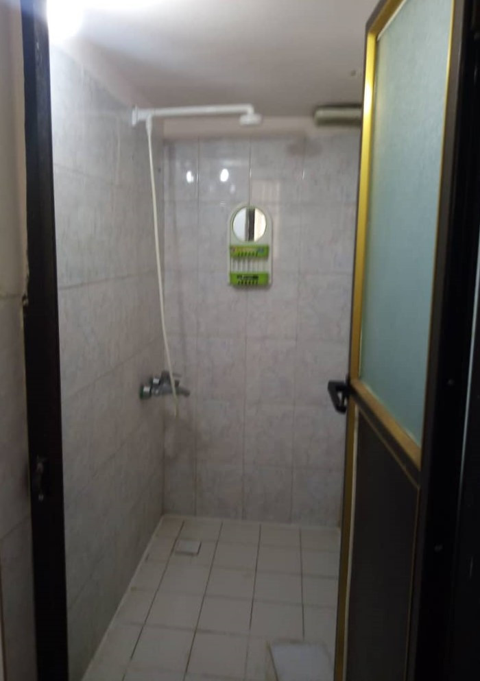 داخل "اتاق سه تخته (2)"