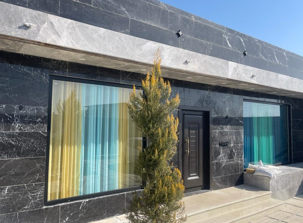 نمای بیرونی ساختمان