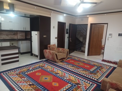واحد تک خواب در مرکز شهر، طبقه اول