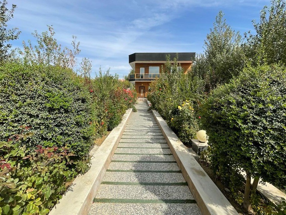 نمای اقامتگاه و استخر نمای اقامتگاه و استخر