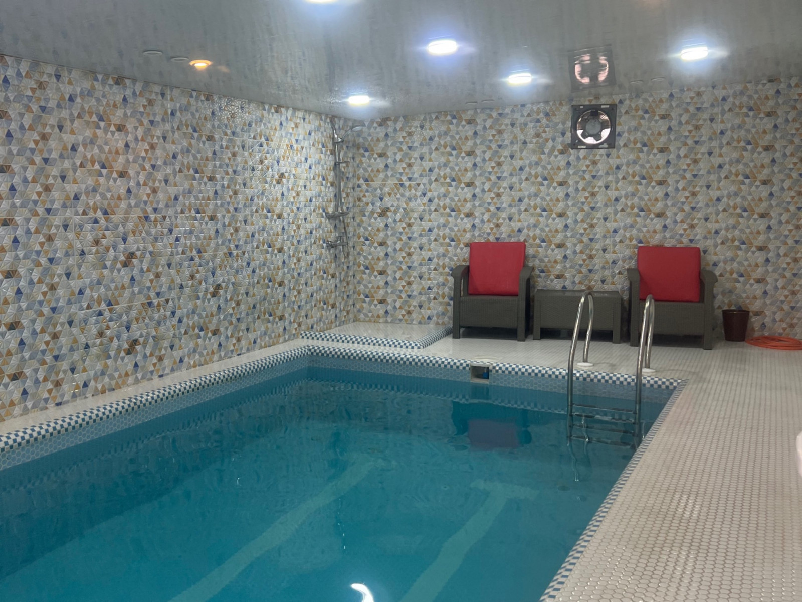 استخر استخر