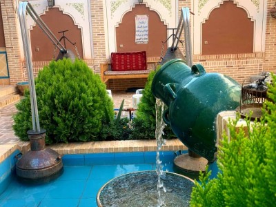 اقامتگاه بومگردی "عمارت  کهن" ، یخاب