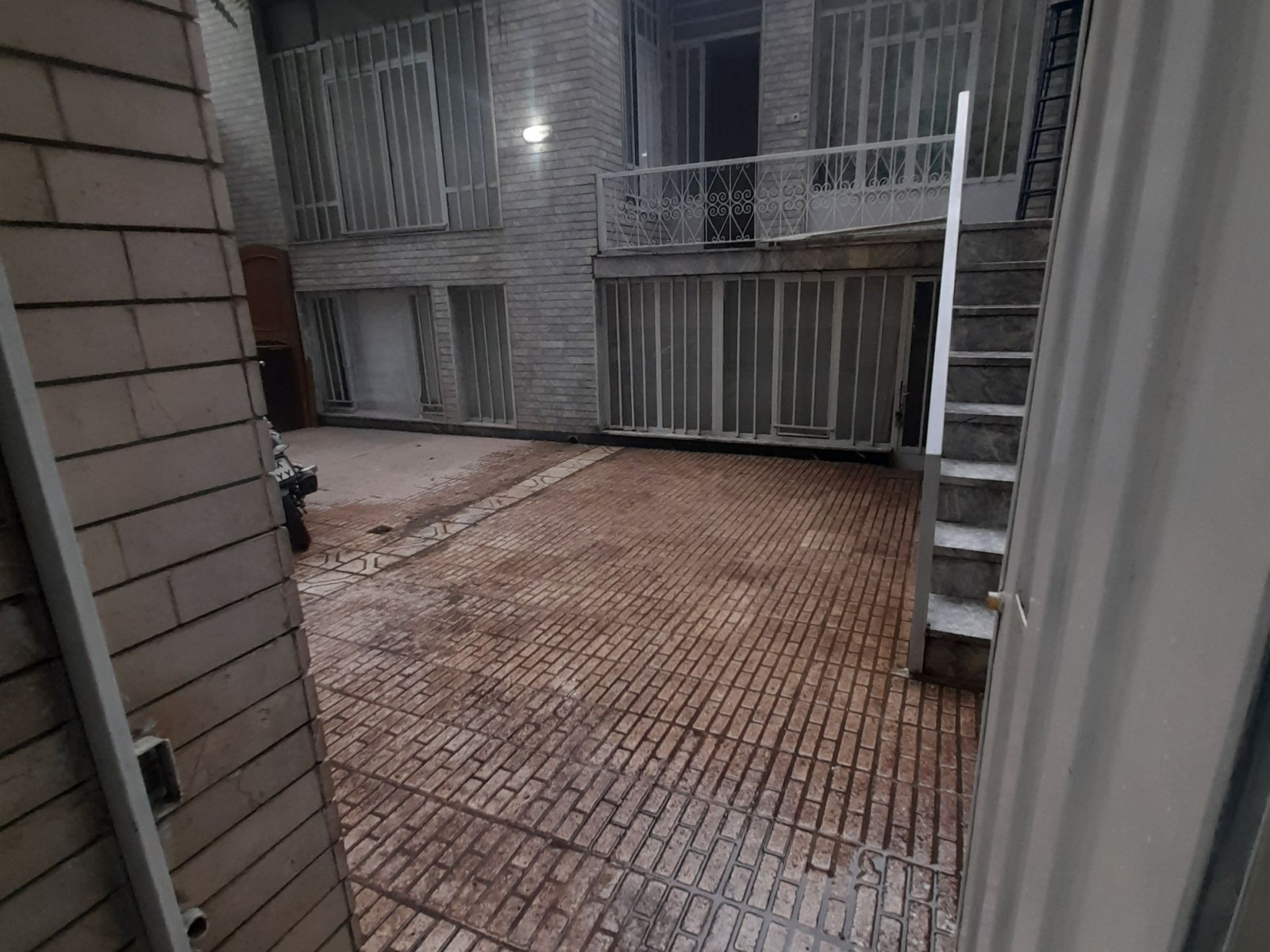 نمای بیرونی ساختمان نمای بیرونی ساختمان