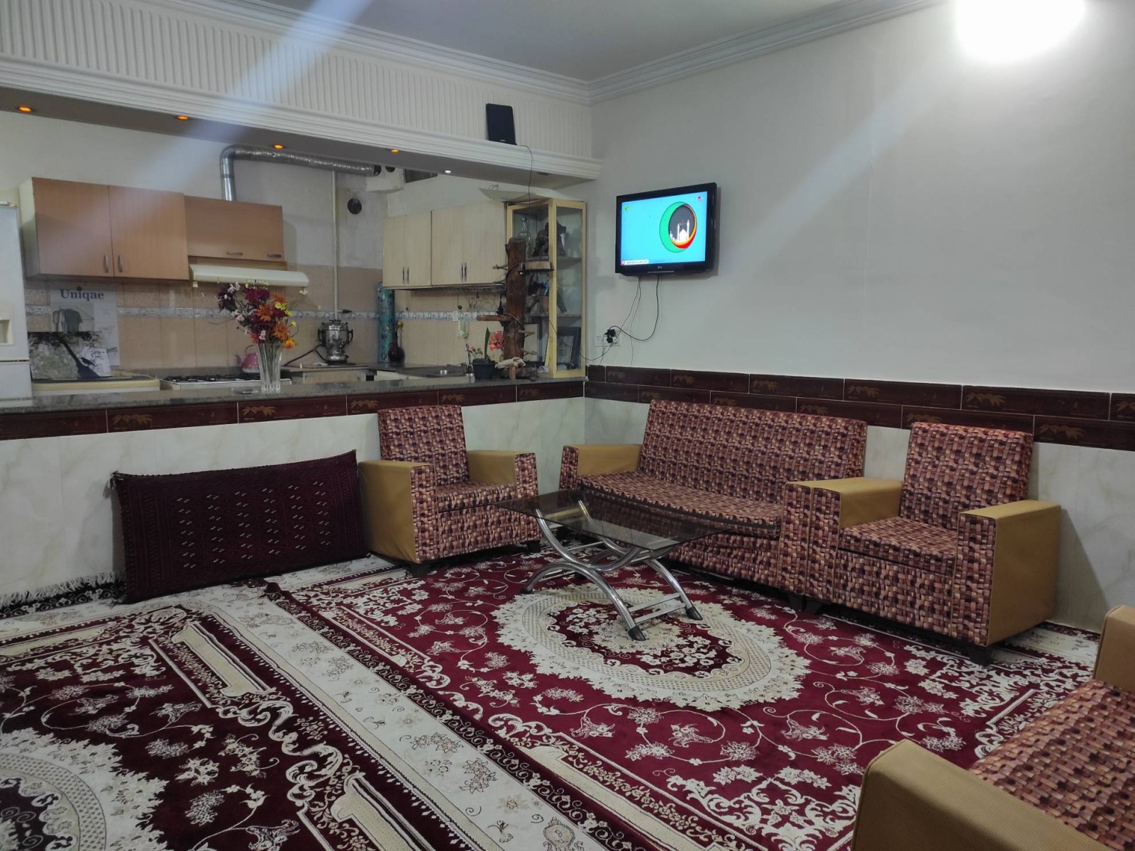 اتاق پذیرایی و آشپزخانه اتاق پذیرایی و آشپزخانه