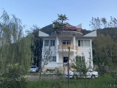 واحد مبله سه خوابه جنگلی در محیطی آرام