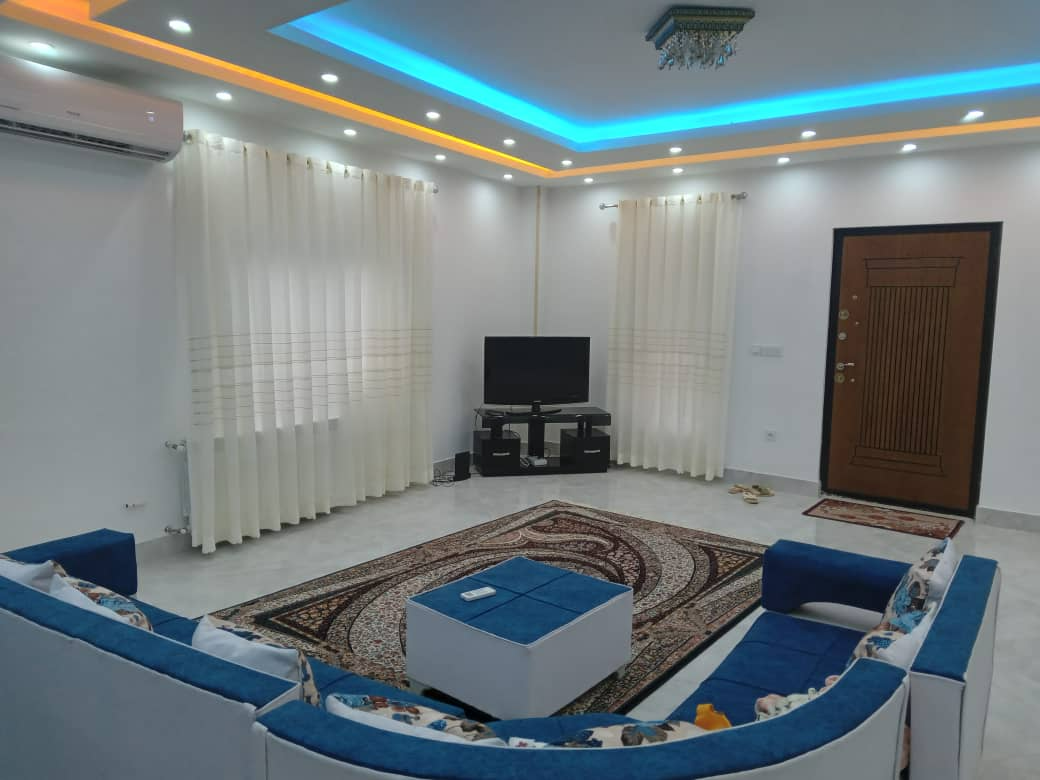 سالن طبقه همکف