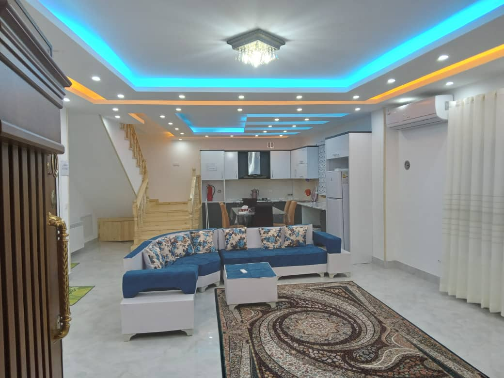 سالن طبقه همکف