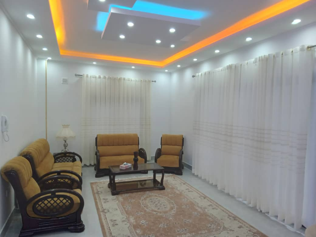 سالن طبقه بالا